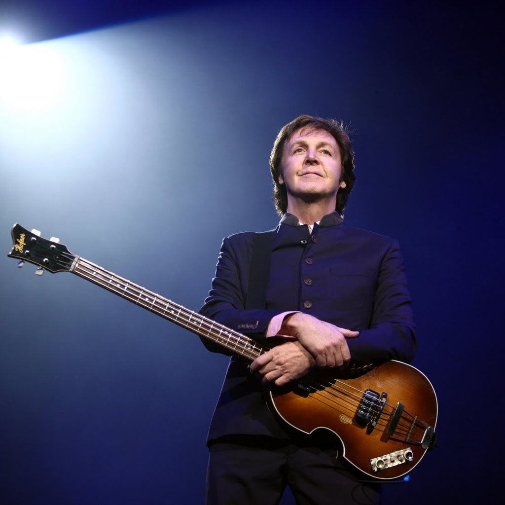 10 Most Famous Left-Handed Musicians – Music Experience